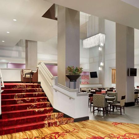 Hilton Fort Wayne At The Grand Wayne Convention Center (Adults Only) Extérieur photo