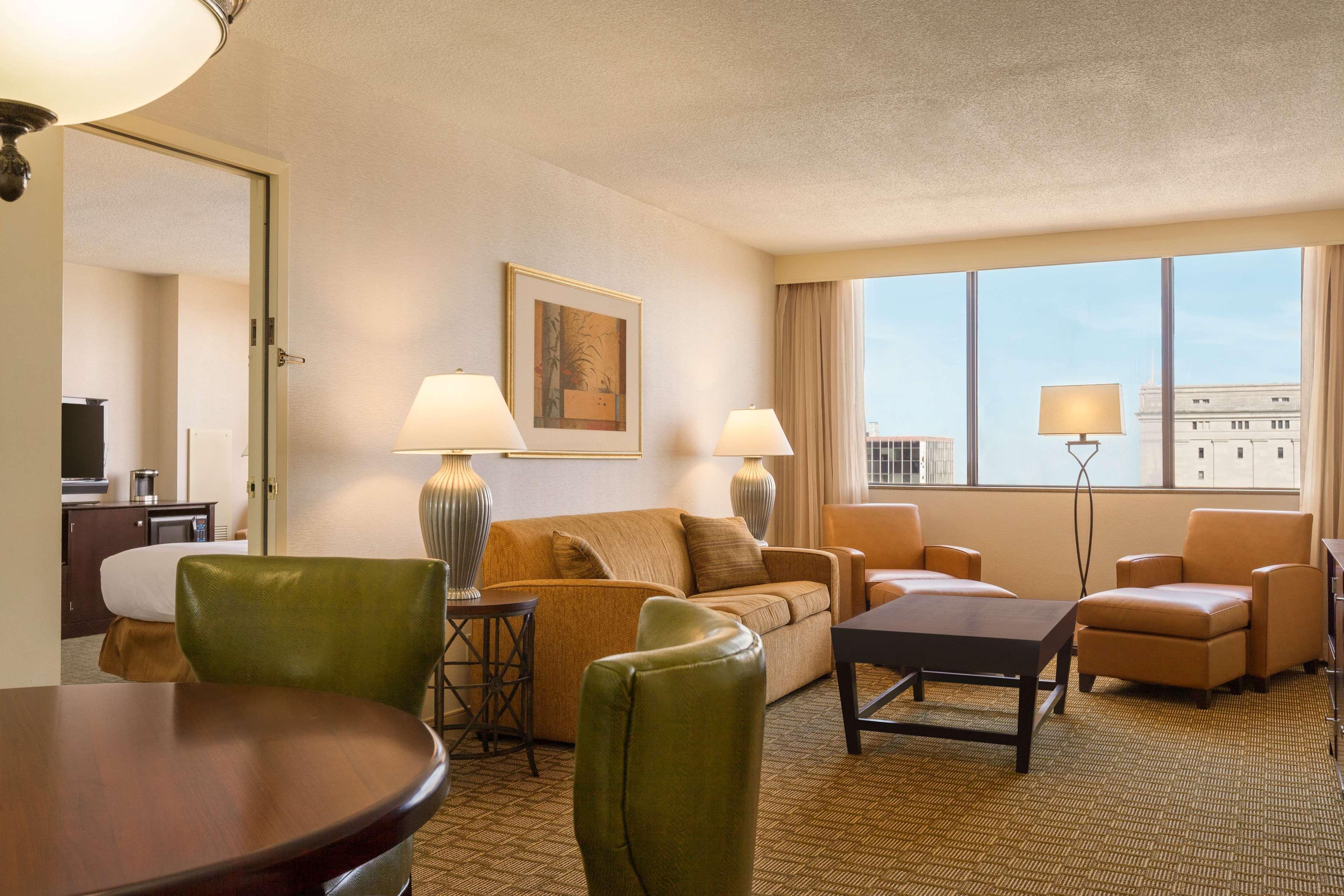 Hilton Fort Wayne At The Grand Wayne Convention Center (Adults Only) Extérieur photo