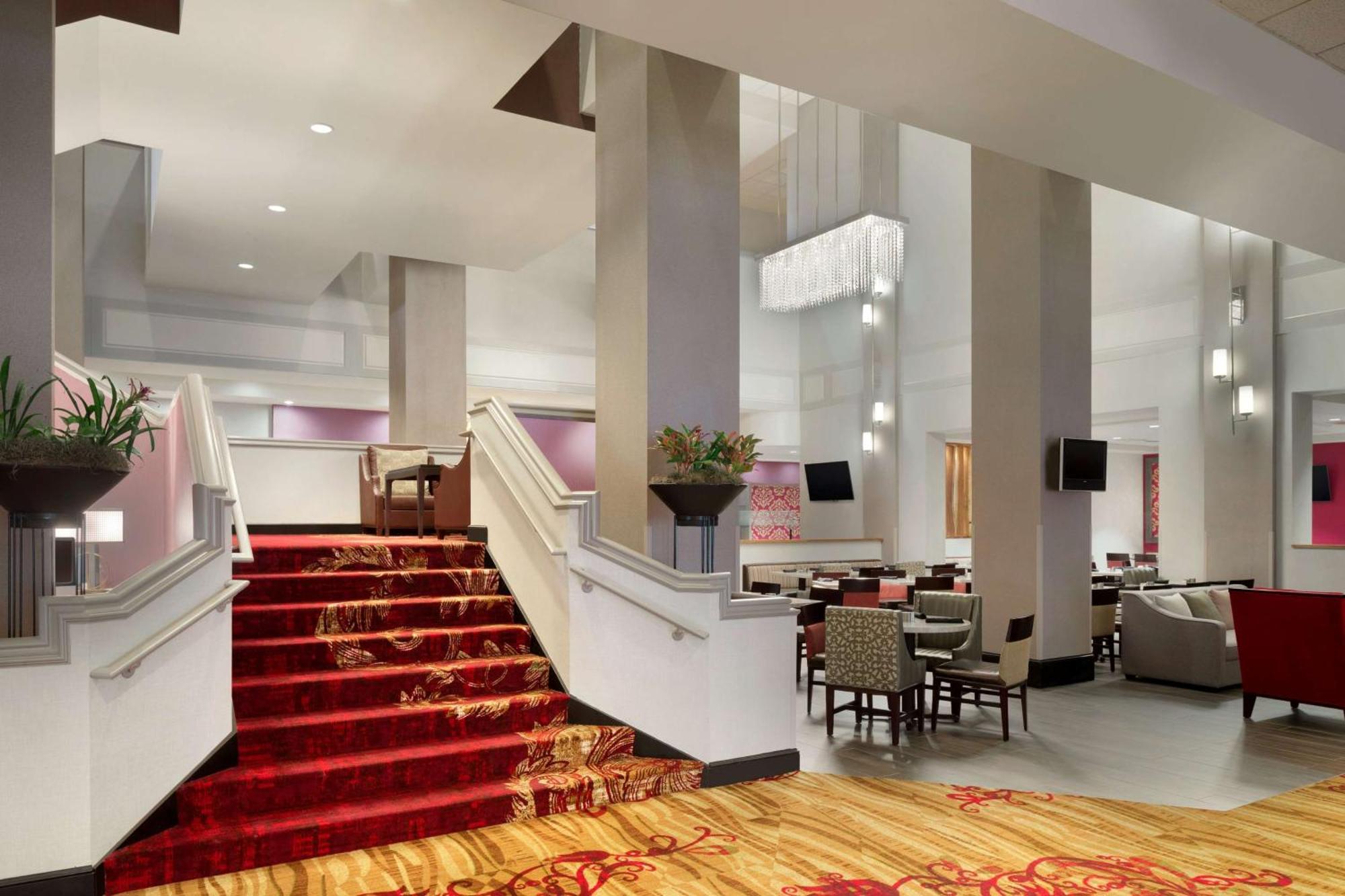 Hilton Fort Wayne At The Grand Wayne Convention Center (Adults Only) Extérieur photo
