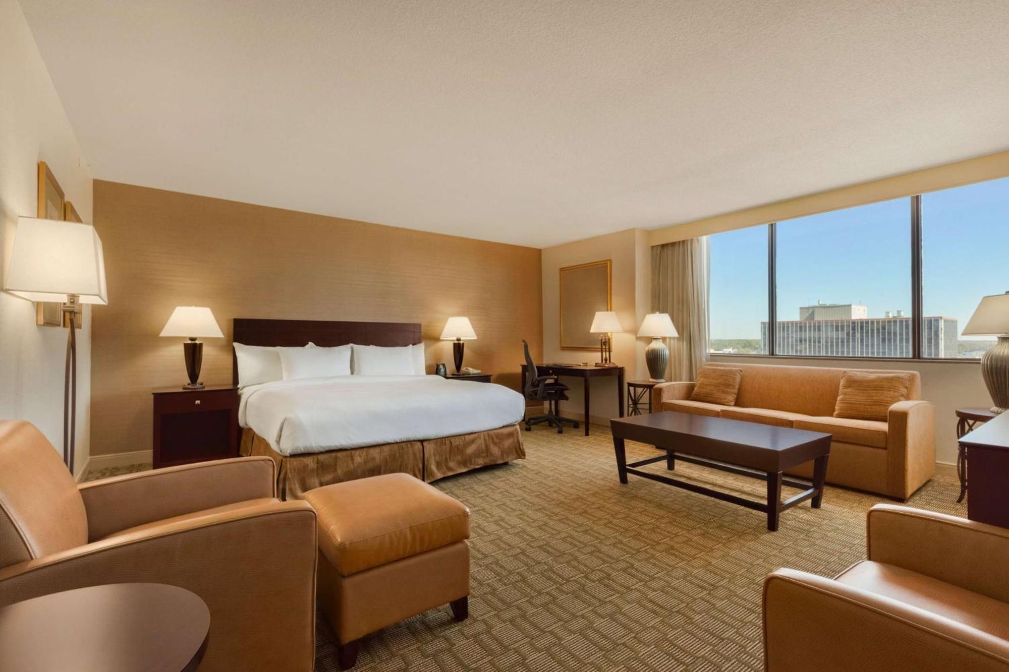 Hilton Fort Wayne At The Grand Wayne Convention Center (Adults Only) Extérieur photo