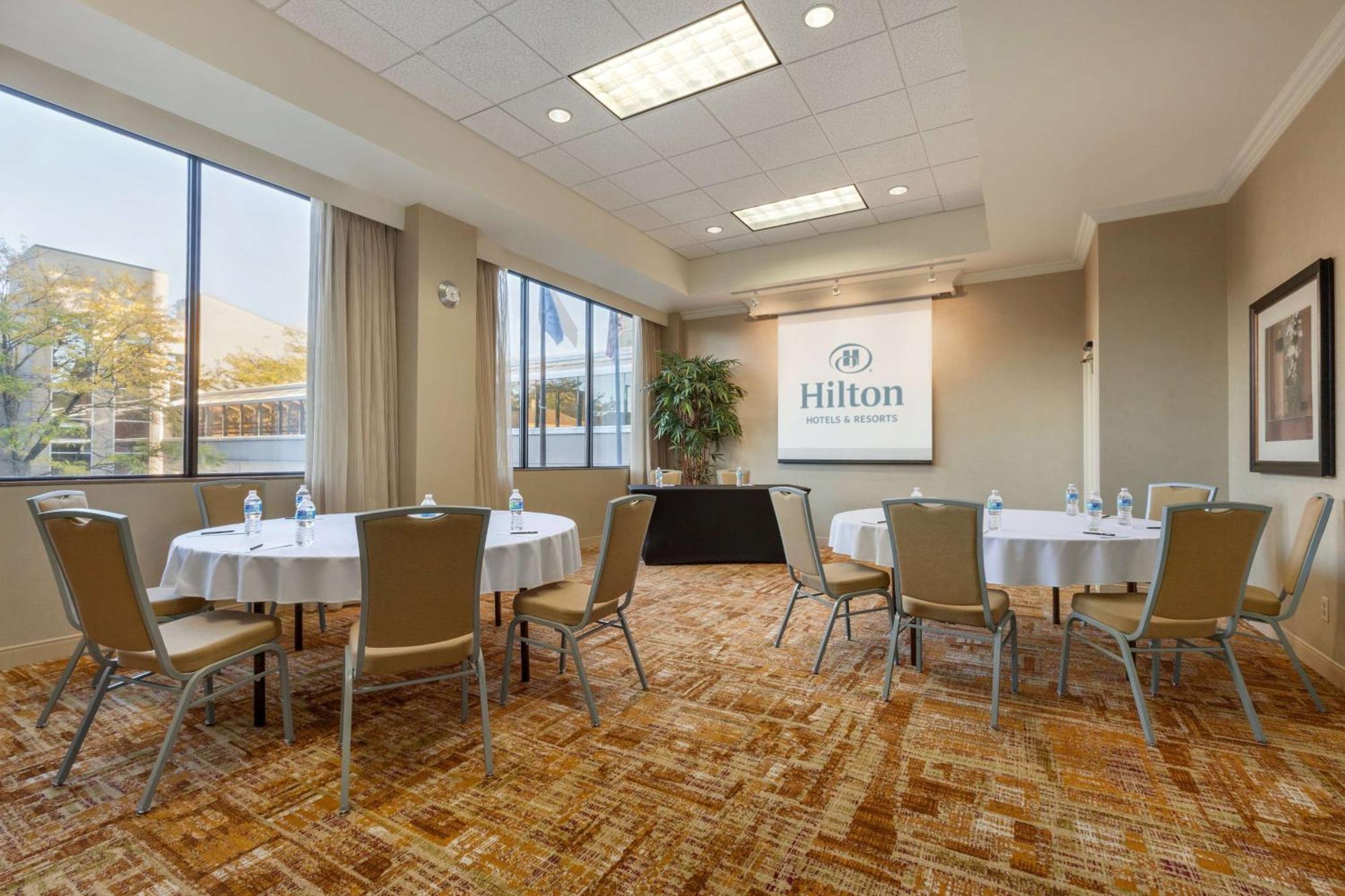 Hilton Fort Wayne At The Grand Wayne Convention Center (Adults Only) Extérieur photo