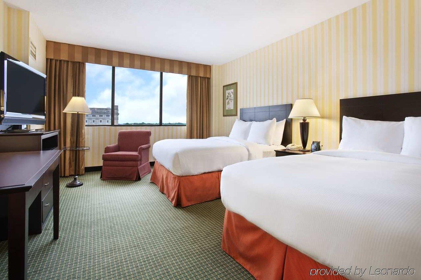 Hilton Fort Wayne At The Grand Wayne Convention Center (Adults Only) Chambre photo