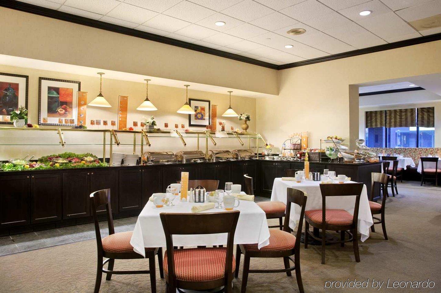Hilton Fort Wayne At The Grand Wayne Convention Center (Adults Only) Restaurant photo