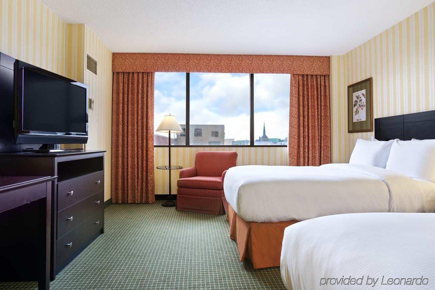 Hilton Fort Wayne At The Grand Wayne Convention Center (Adults Only) Chambre photo
