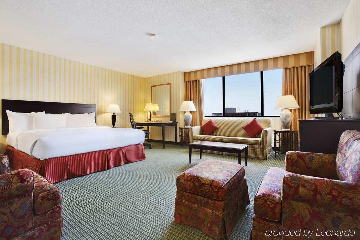 Hilton Fort Wayne At The Grand Wayne Convention Center (Adults Only) Chambre photo