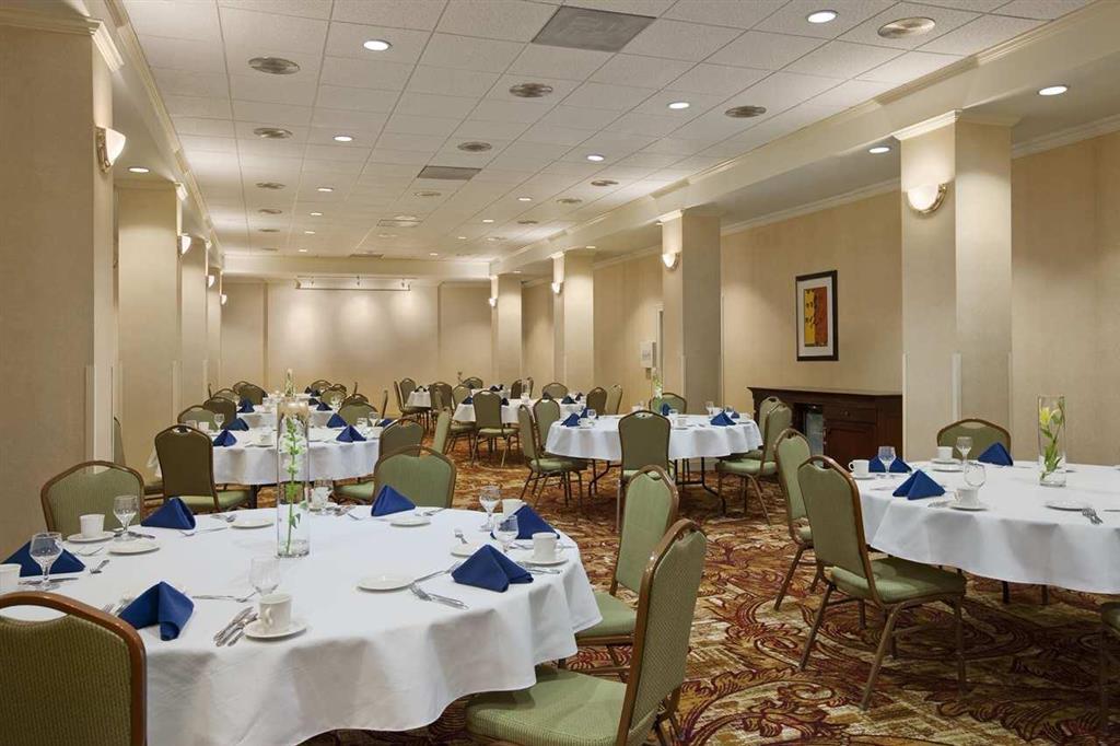Hilton Fort Wayne At The Grand Wayne Convention Center (Adults Only) Chambre photo