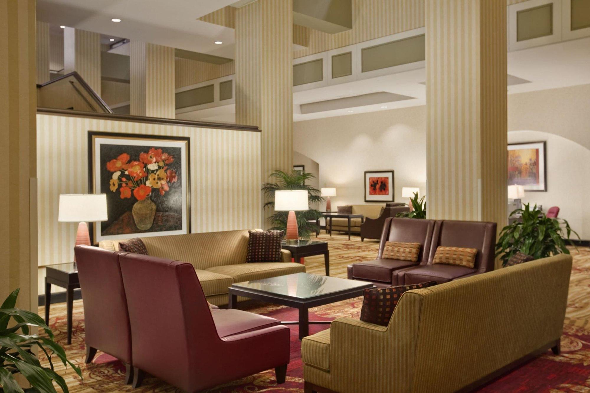 Hilton Fort Wayne At The Grand Wayne Convention Center (Adults Only) Extérieur photo